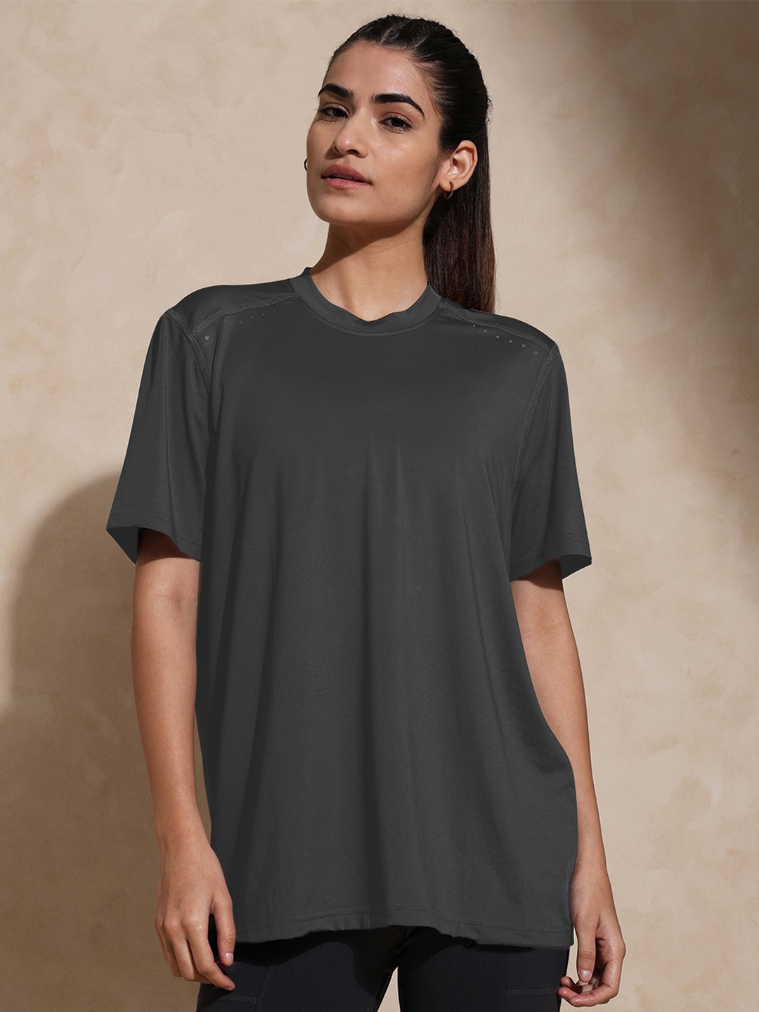 

Silvertraq Round Neck Short Sleeves Relaxed Fit T-shirt, Charcoal