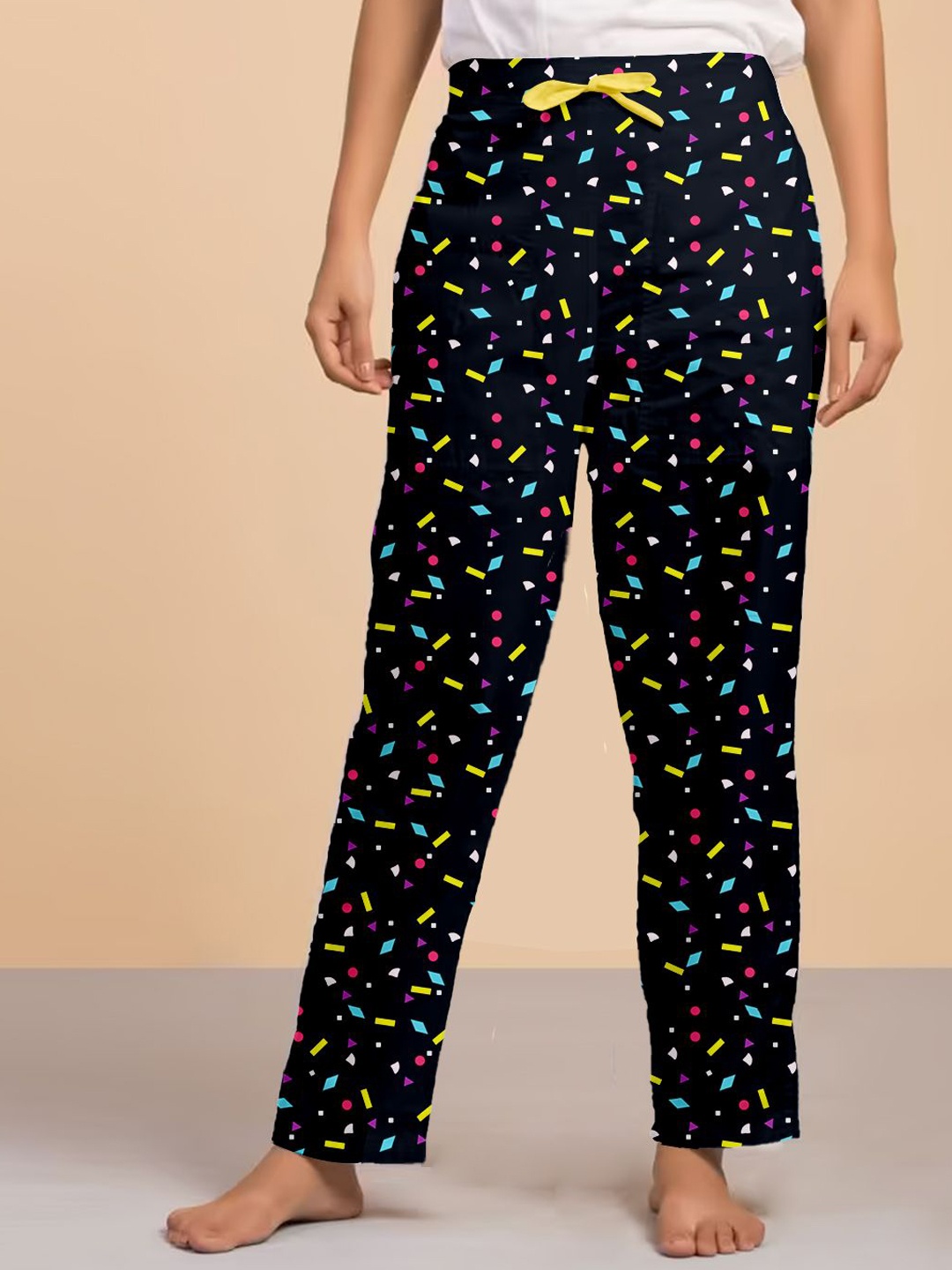 

LYRA Women Printed Relax-Fit Mid-Rise Cotton Lounge Pants, Black