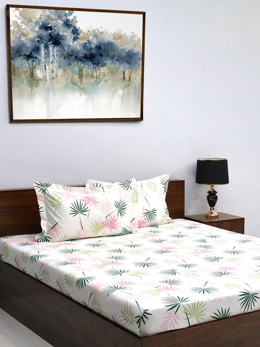 

BOMBAY DYEING Green & White Floral 164 TC Cotton Queen Bedsheet With 2 Pillow Covers