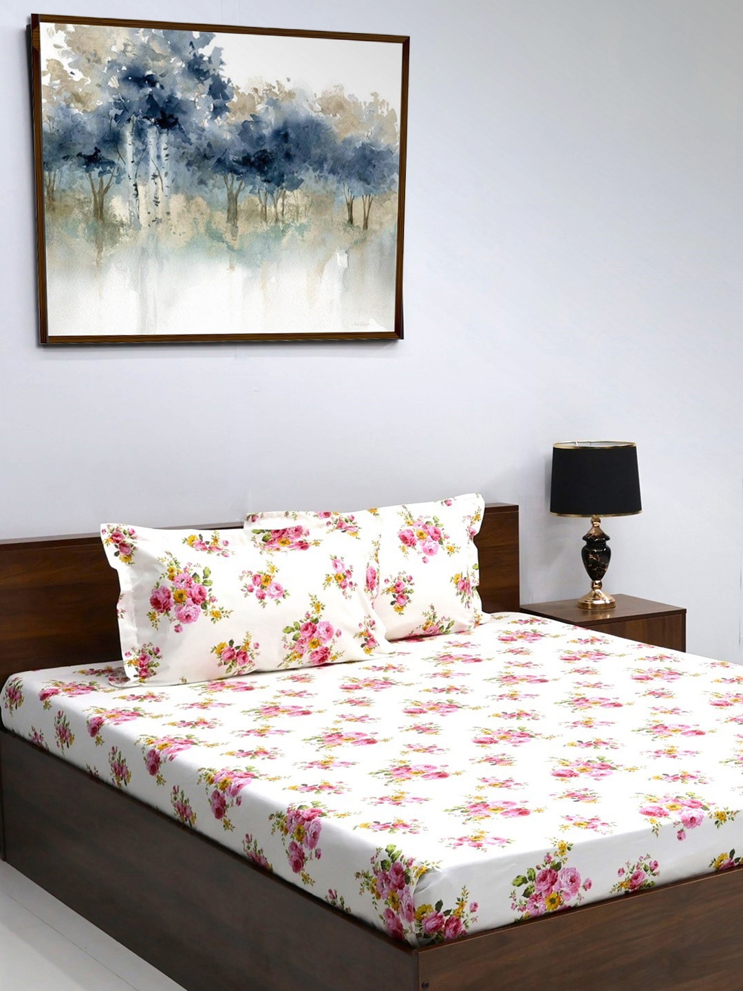 

BOMBAY DYEING Pink & White Floral 164 TC Cotton Queen Bedsheet With 2 Pillow Covers