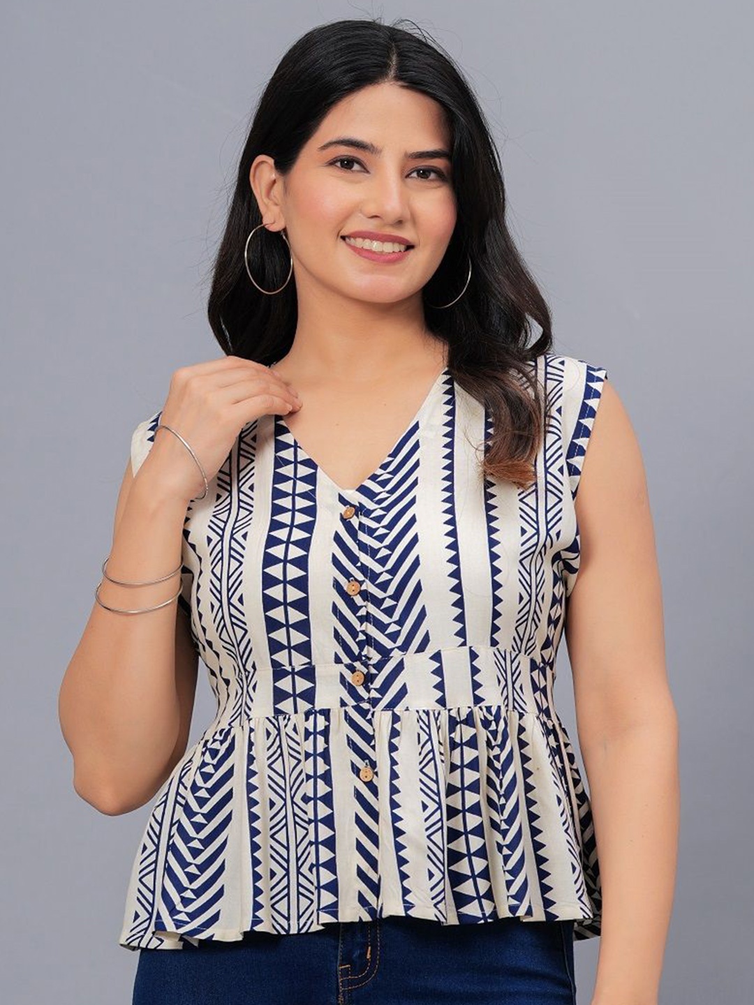 

Stylum Off White Geometric Printed V-Neck Gathered Peplum Top