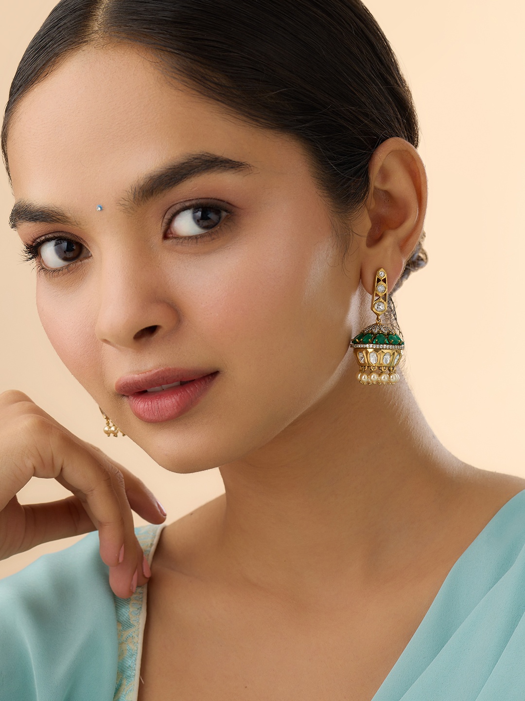 

Kushal's Fashion Jewellery Gold-Plated Kundan-Studded & Beaded Dome Shaped Jhumkas