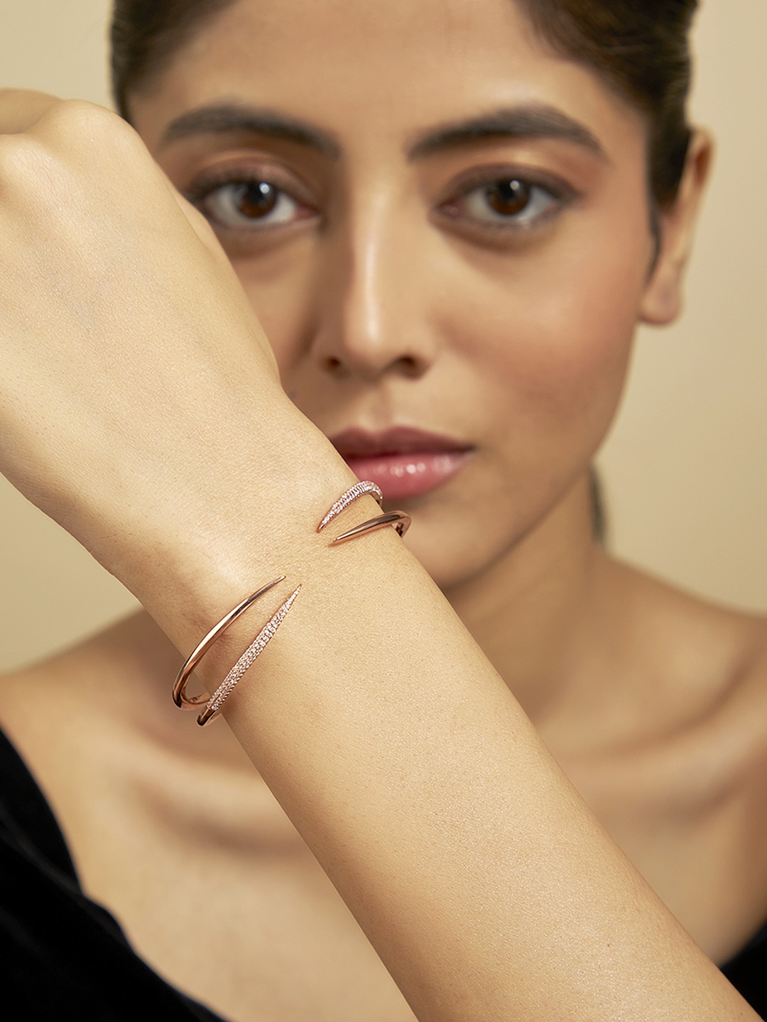 

Kushal's Fashion Jewellery Cubic Zirconia Rose Gold Plated Kada Bracelet