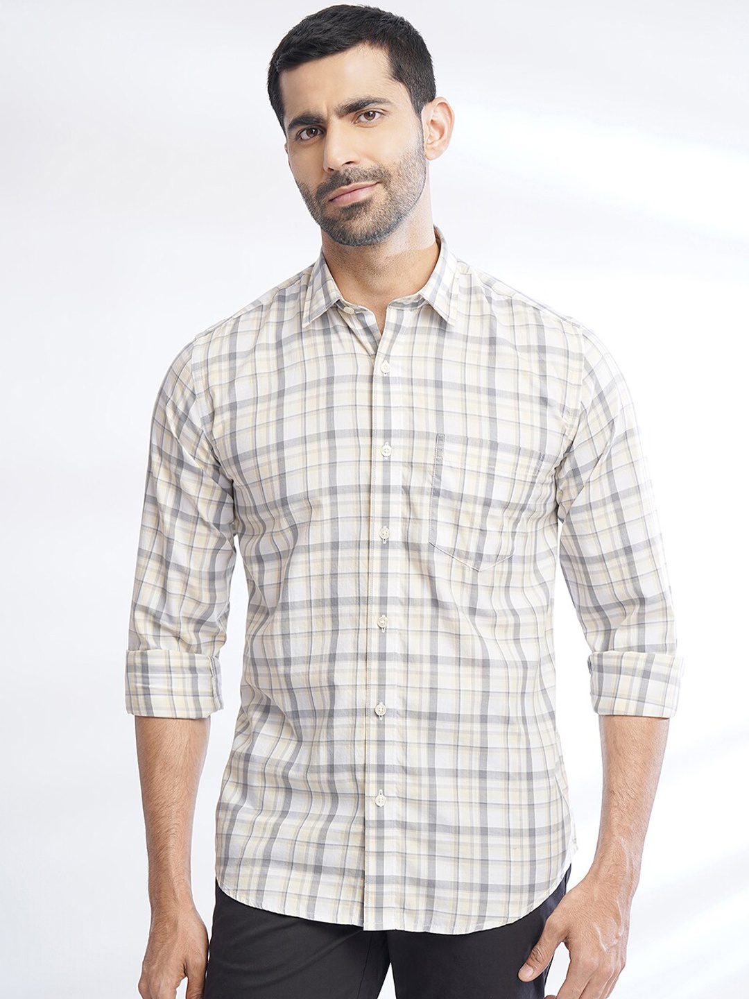 

JADE BLUE Checked Cutaway Collar Slim Fit Cotton Casual Shirt, Yellow