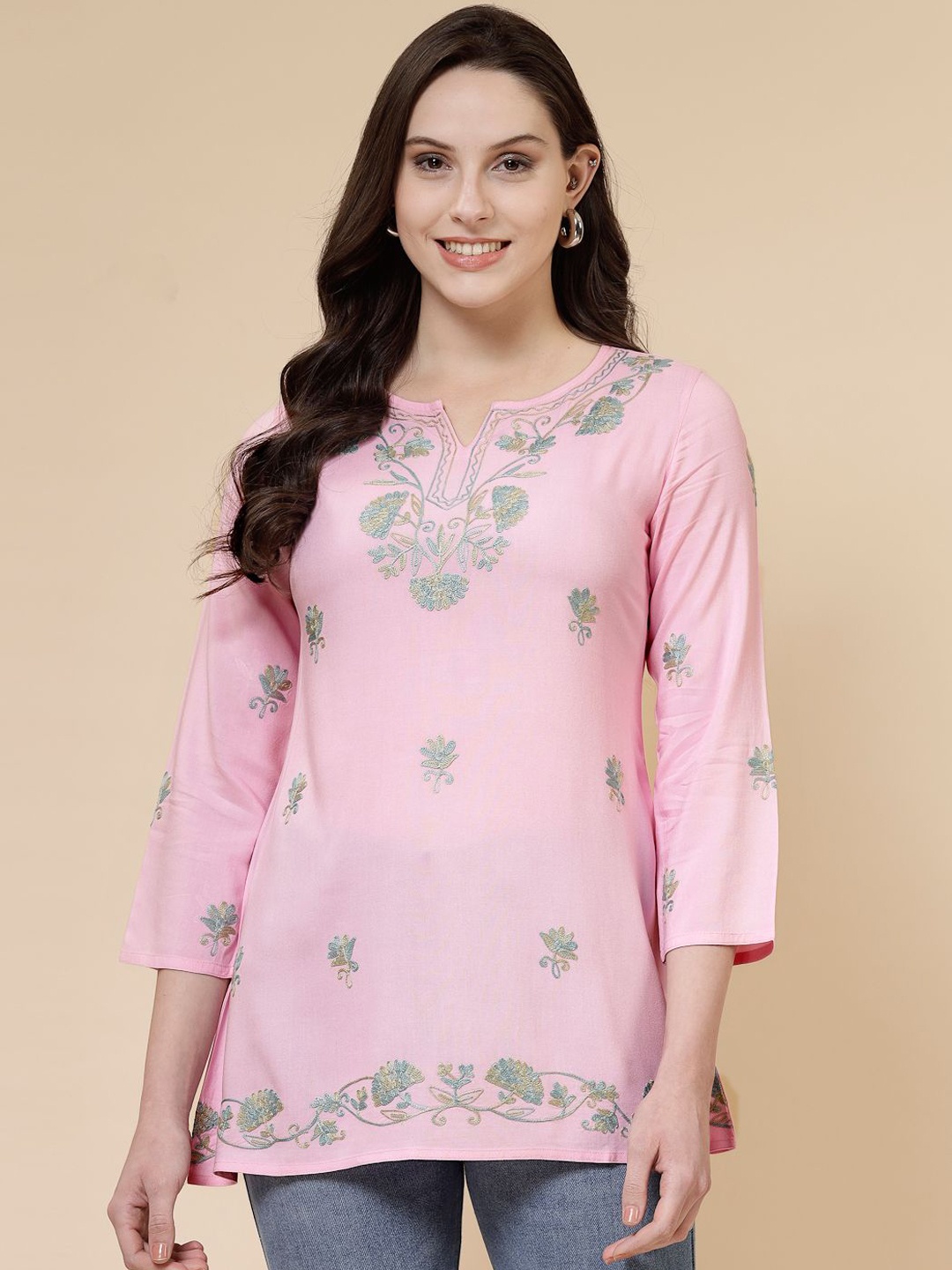 

QAZMI Zayesha Kashmiri Aari Embroidered A-Line Flared Kurti, Pink