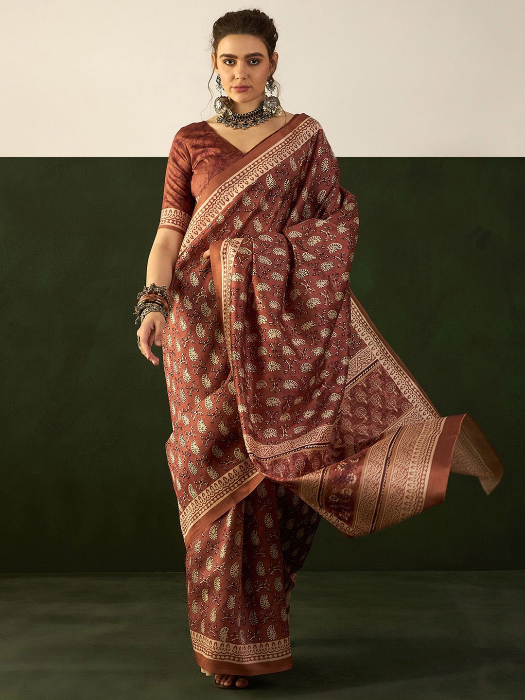 

Mitera Ethnic Motifs Bagru Saree, Brown