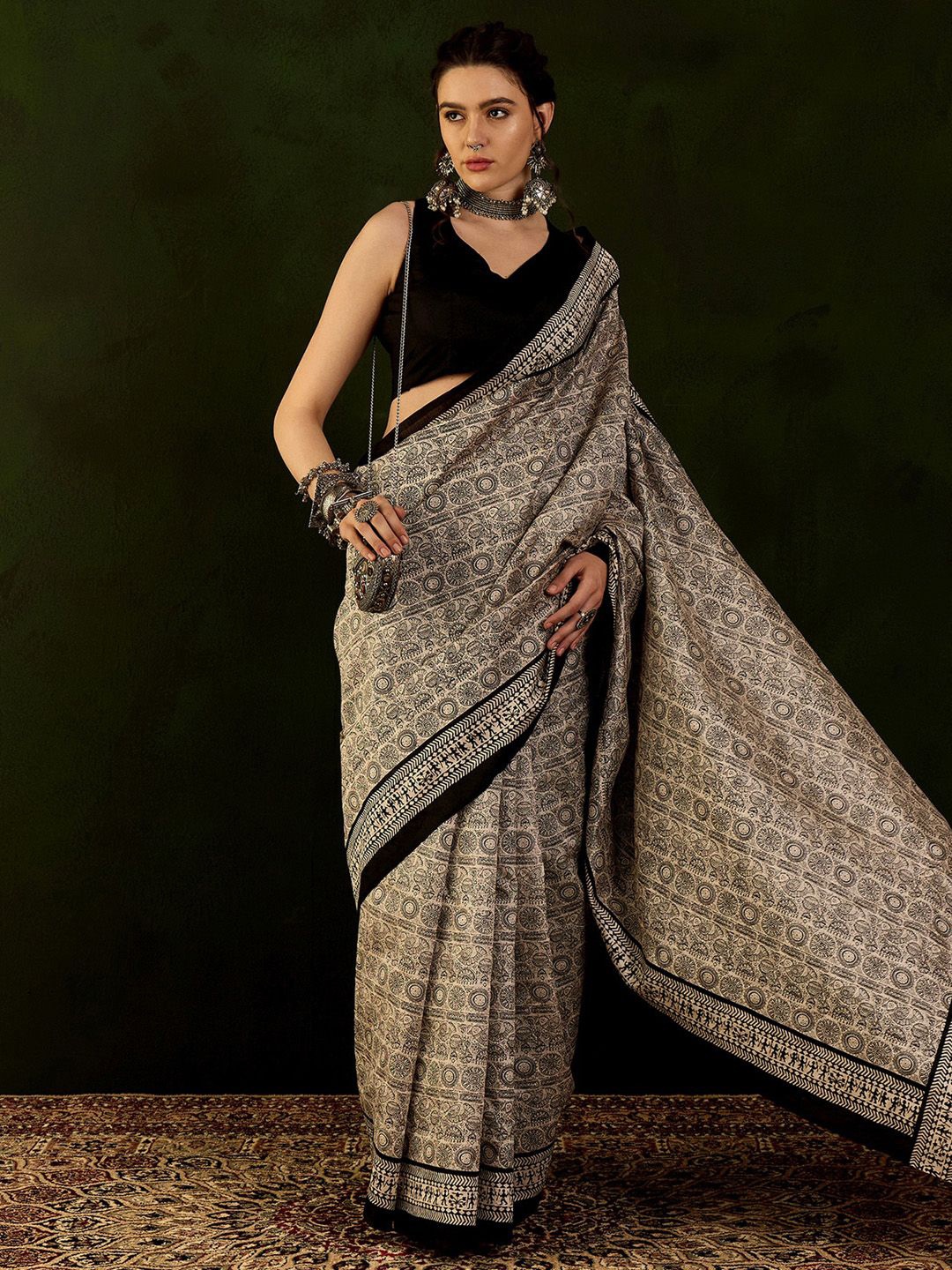 

Mitera Ethnic Motifs Dabu Saree, Beige