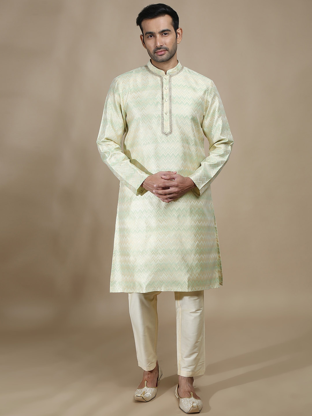 

FILORI Geometric Woven Design Brocade Straight Kurta, Green