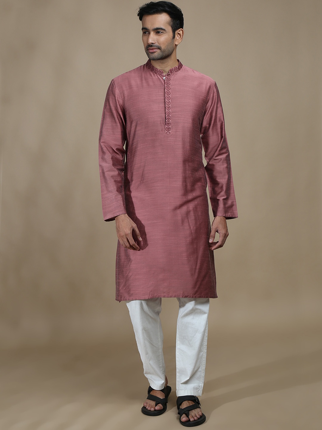 

FILORI Mandarin Collar Thread Work Regular Straight Kurta, Rose