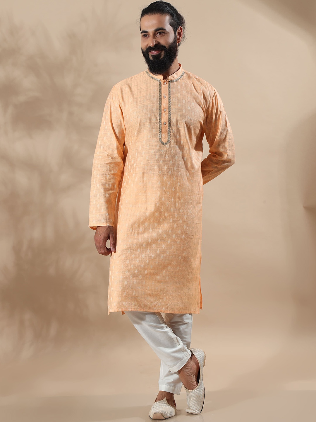 

FILORI Ethnic Motifs Mandarin Collar Gotta Patti Chanderi Cotton Jacquard Straight Kurta, Peach