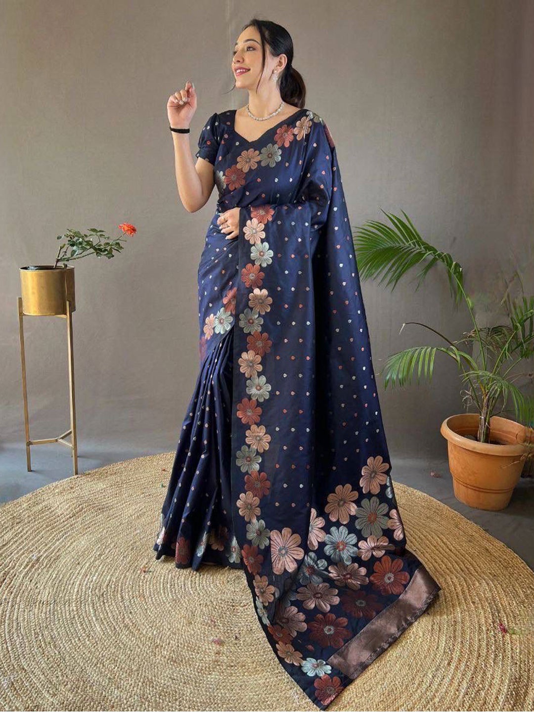 

ZILVIRA Woven Design Zari Banarasi Saree, Navy blue