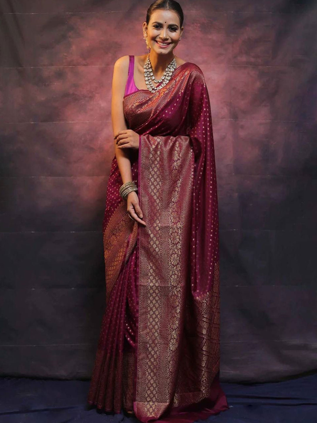 

ZILVIRA Woven Design Zari Banarasi Saree, Magenta