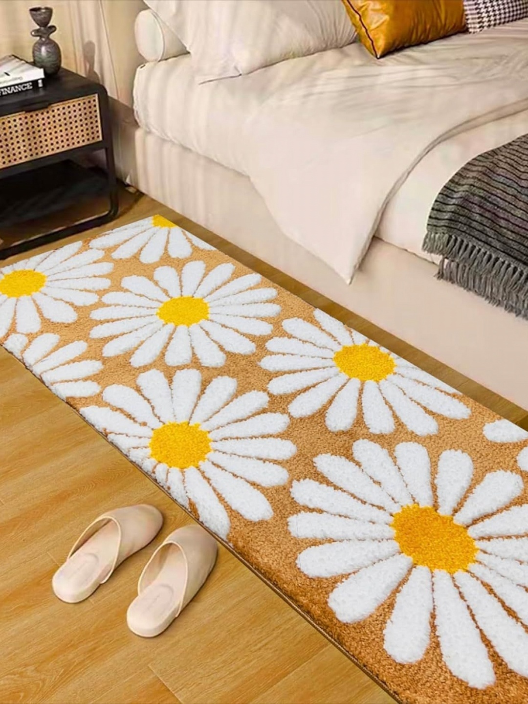 

ROSEATE Yellow & White Printed 2000 GSM Anti Skid Runners