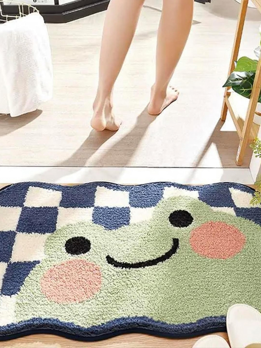 

ROSEATE Grey & Green Frog Microfiber 2000 GSM Anti-Skid Bath Rug