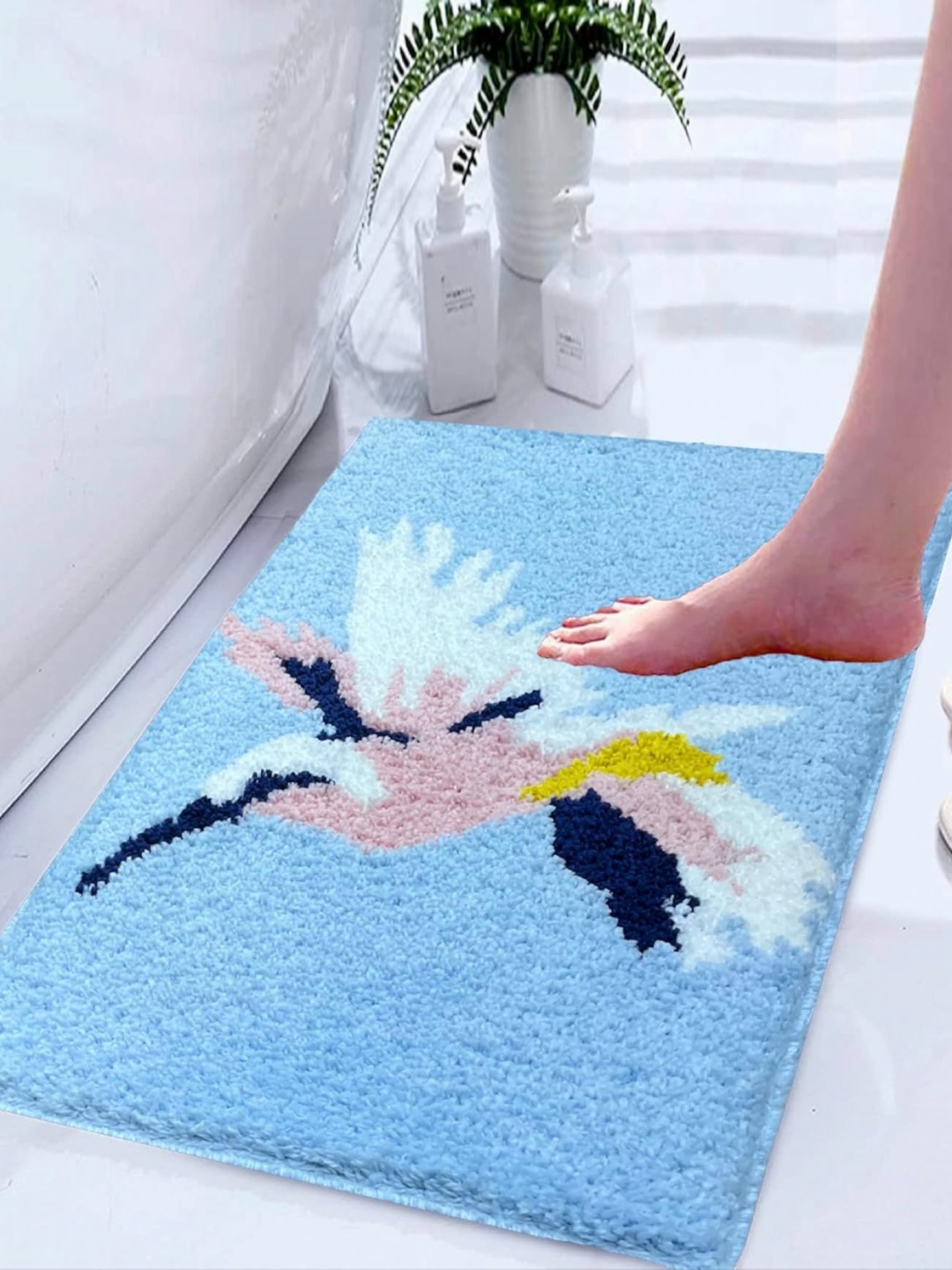 

ROSEATE Blue & Pink Birds Microfiber 2000 GSM Anti-Skid Bath Rug