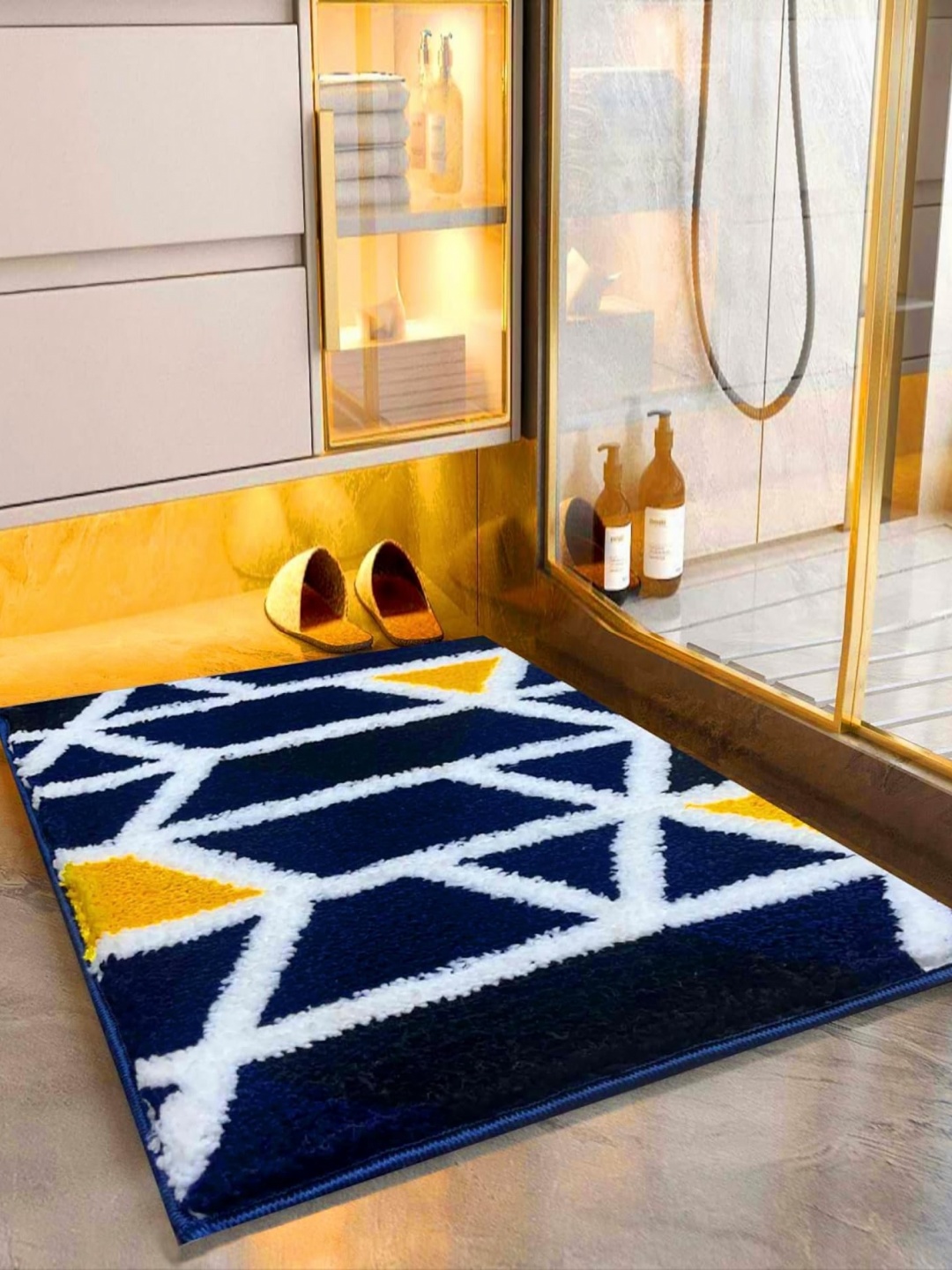 

ROSEATE Blue & white Mosaic Design Microfiber 2000 GSM Anti-Skid Bath Rug