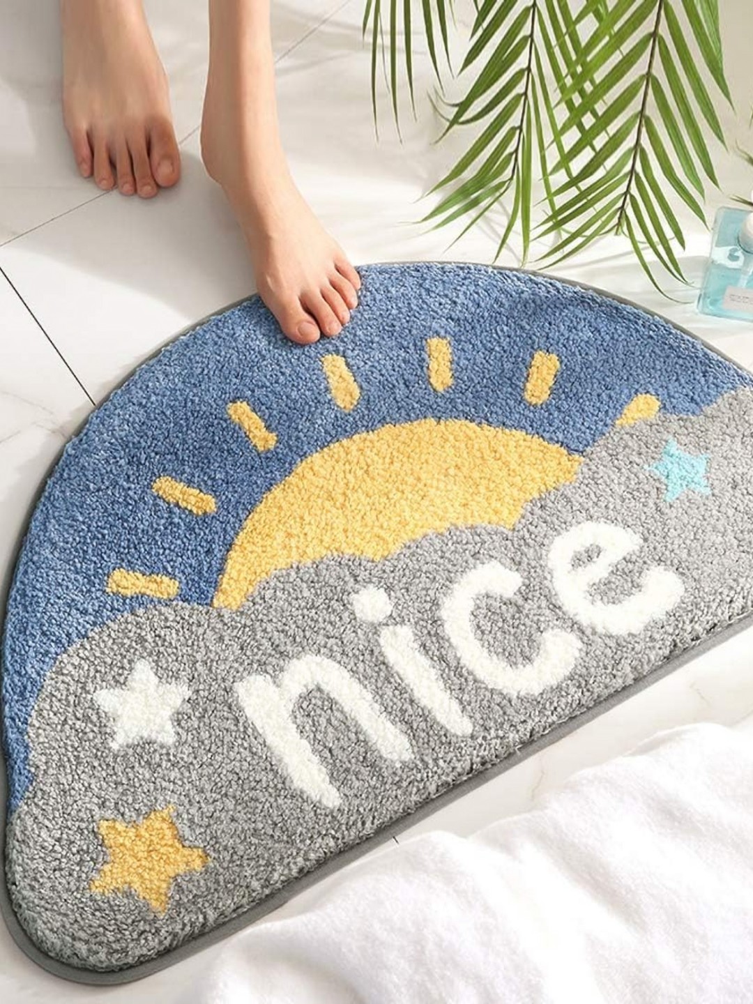 

ROSEATE Grey & Blue Printed 2000 GSM Anti Skid Bath Rug