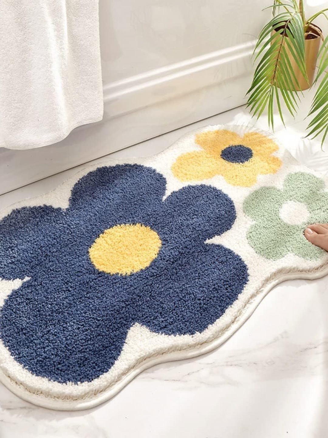 

ROSEATE Blue & Green Floral Microfiber 2000 GSM Anti-Skid Bath Rug