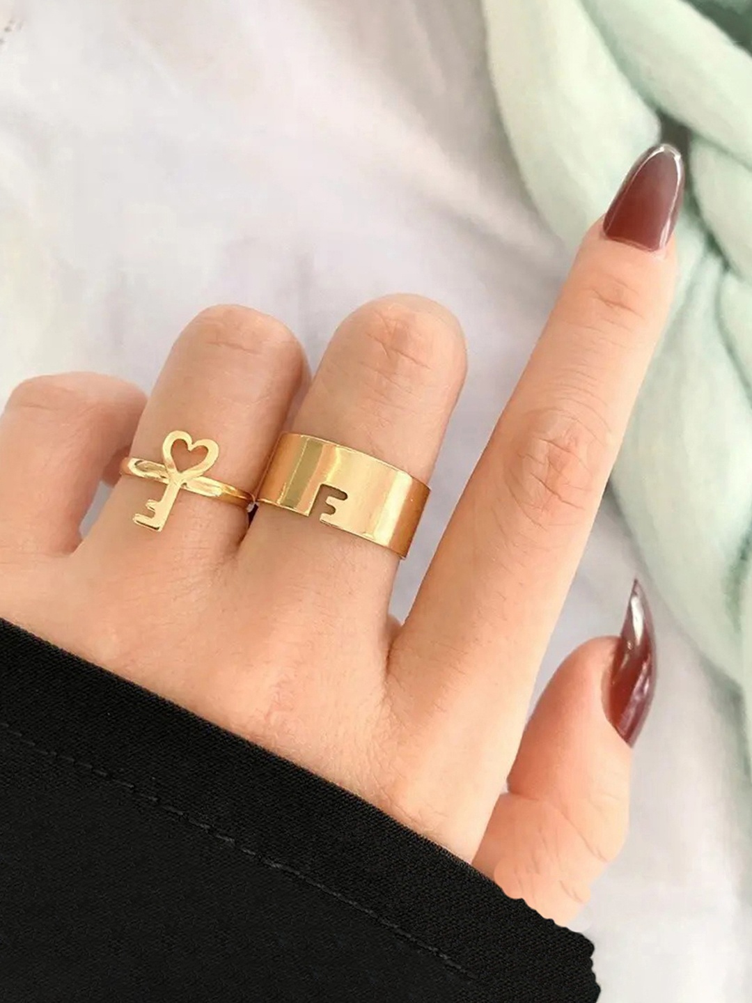 

Jewels Galaxy Set Of 2 Gold-Plated Key-Themed Rings