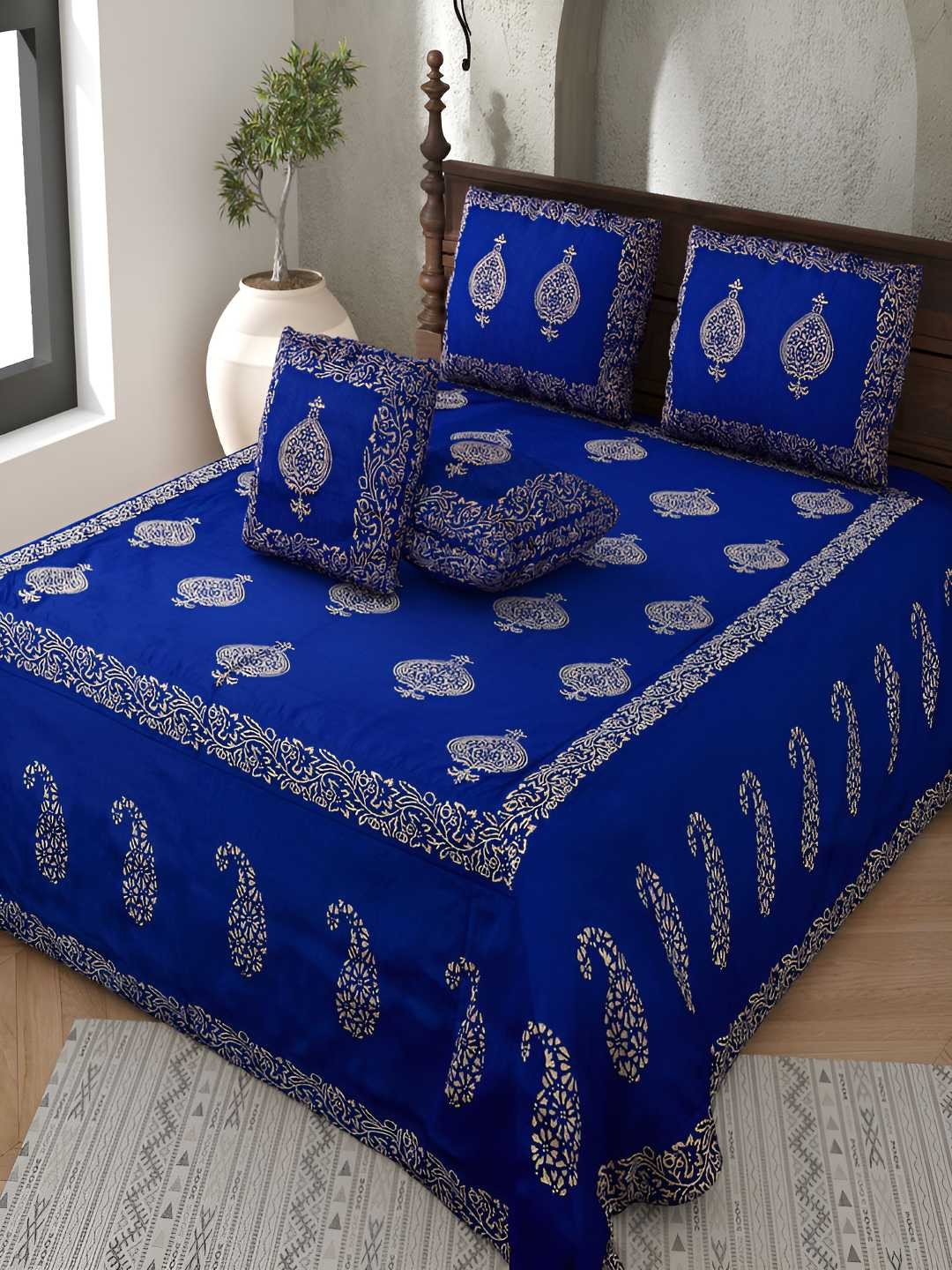 

BED-SHEET.COM Blue & White Ethnic Motifs Cotton 300 TC King Bedsheet With 2 Pillow Covers