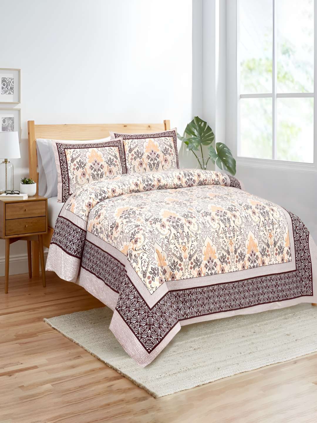 

BED-SHEET.COM White & Purple Ethnic Motifs 140 TC King Bedsheet With 2 Pillow Covers