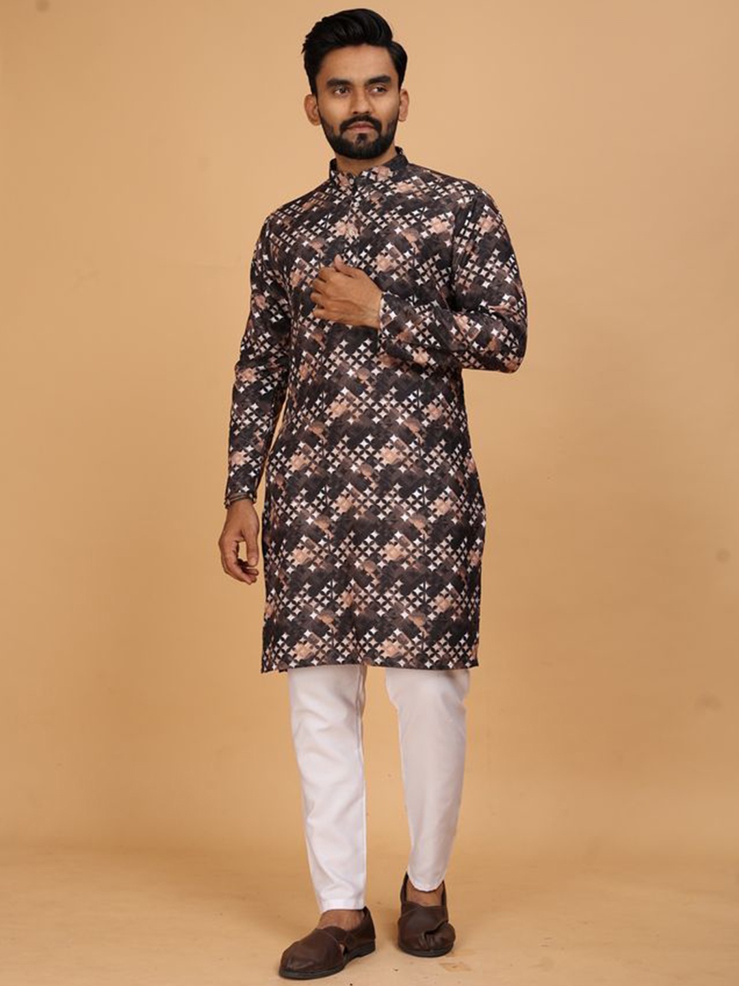 

Fashion FRICKS Abstract Printed Mandarin Collar Gotta Patti Straight Kurta, Black
