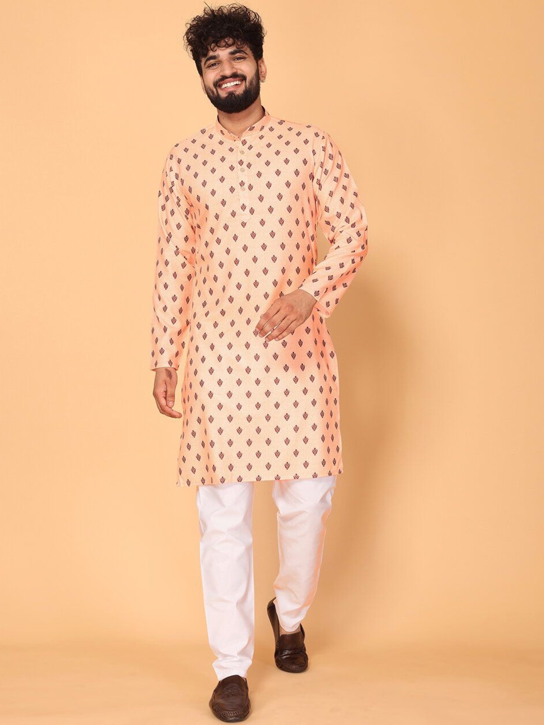 

Fashion FRICKS Geometric Printed Mandarin Collar Kurta, Peach