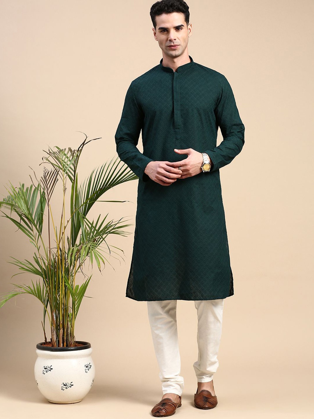 

Rishika Embroidered Thread Work Art Silk Straight Kurta, Green