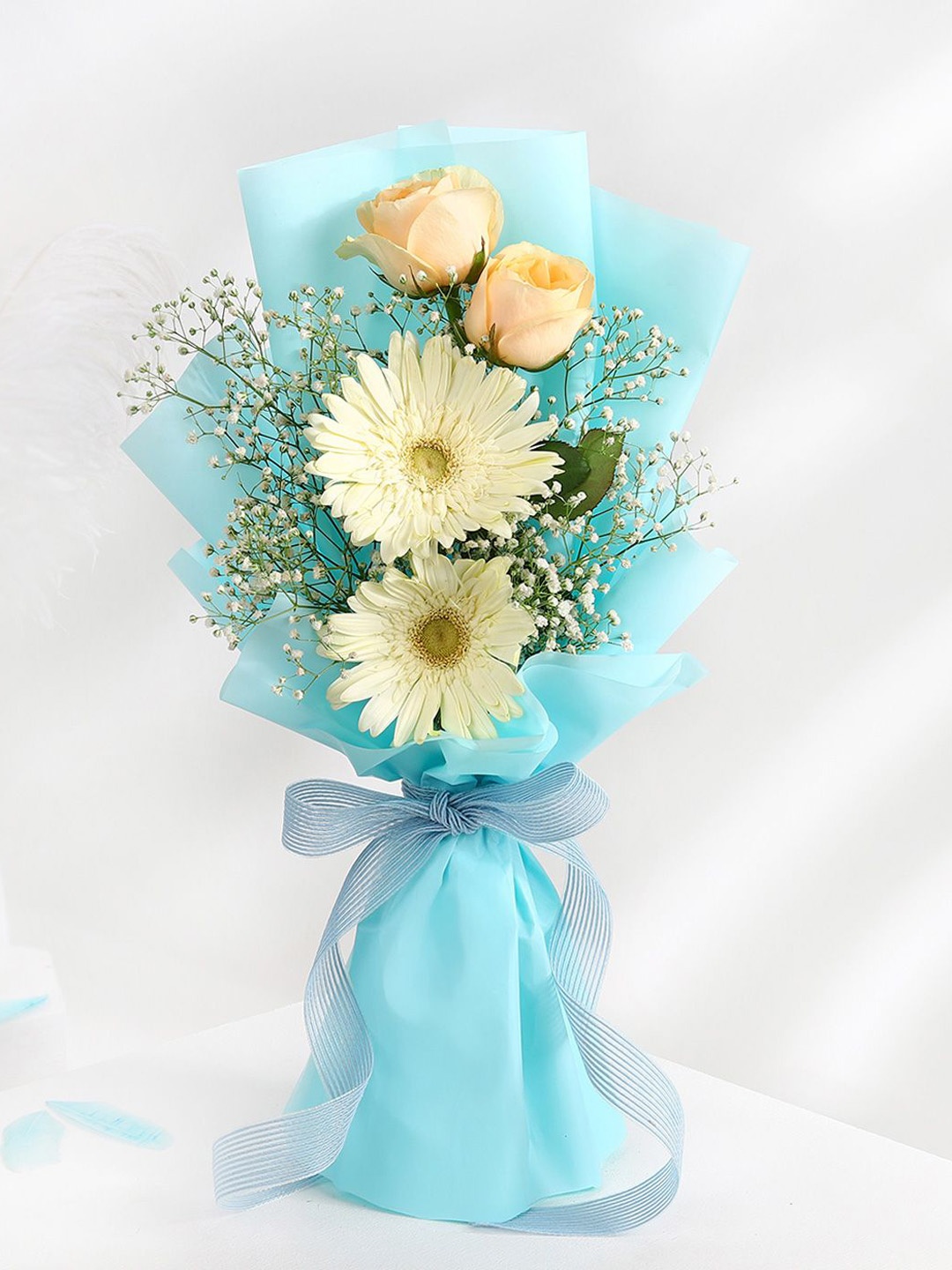 

IGP Radiant Gerbera & Roses Bouquet, Yellow
