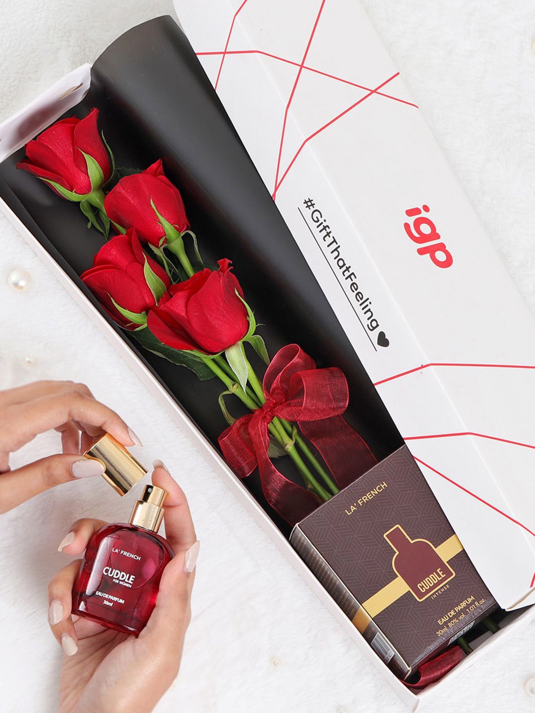 

IGP Red & Black Aromatic Rose Affair Combo