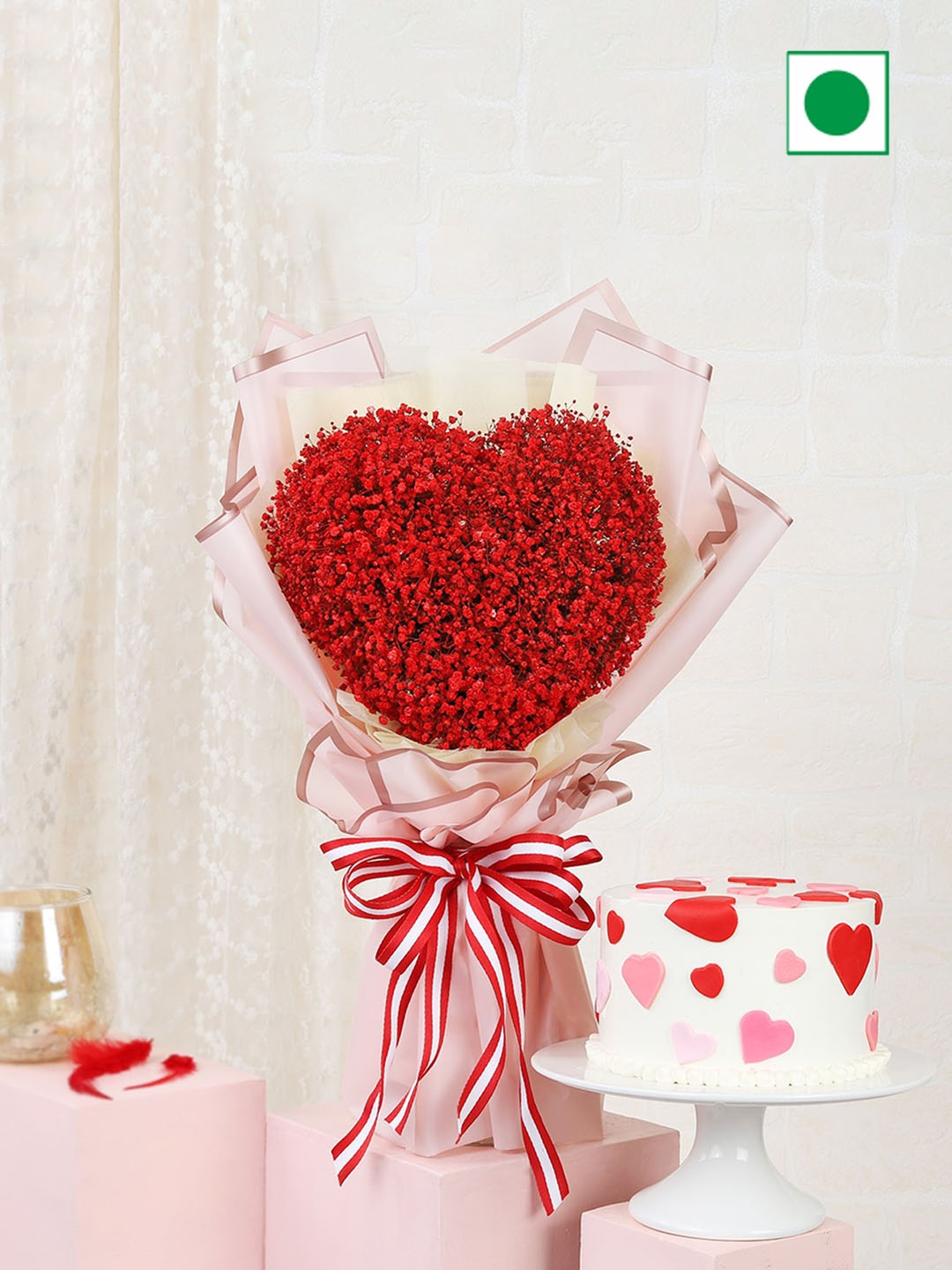 

IGP Black Forest Eggless Round Cake- 600g With Bouquet, Red