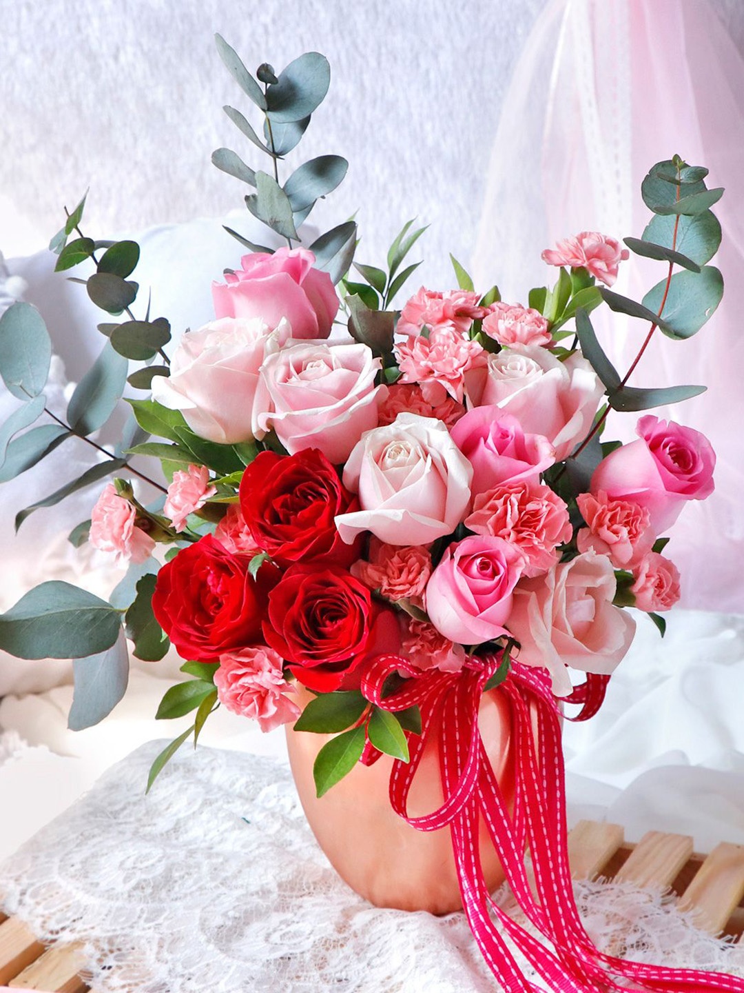 

IGP Assorted 17 Pieces Roses Fresh Flowers Bouquet