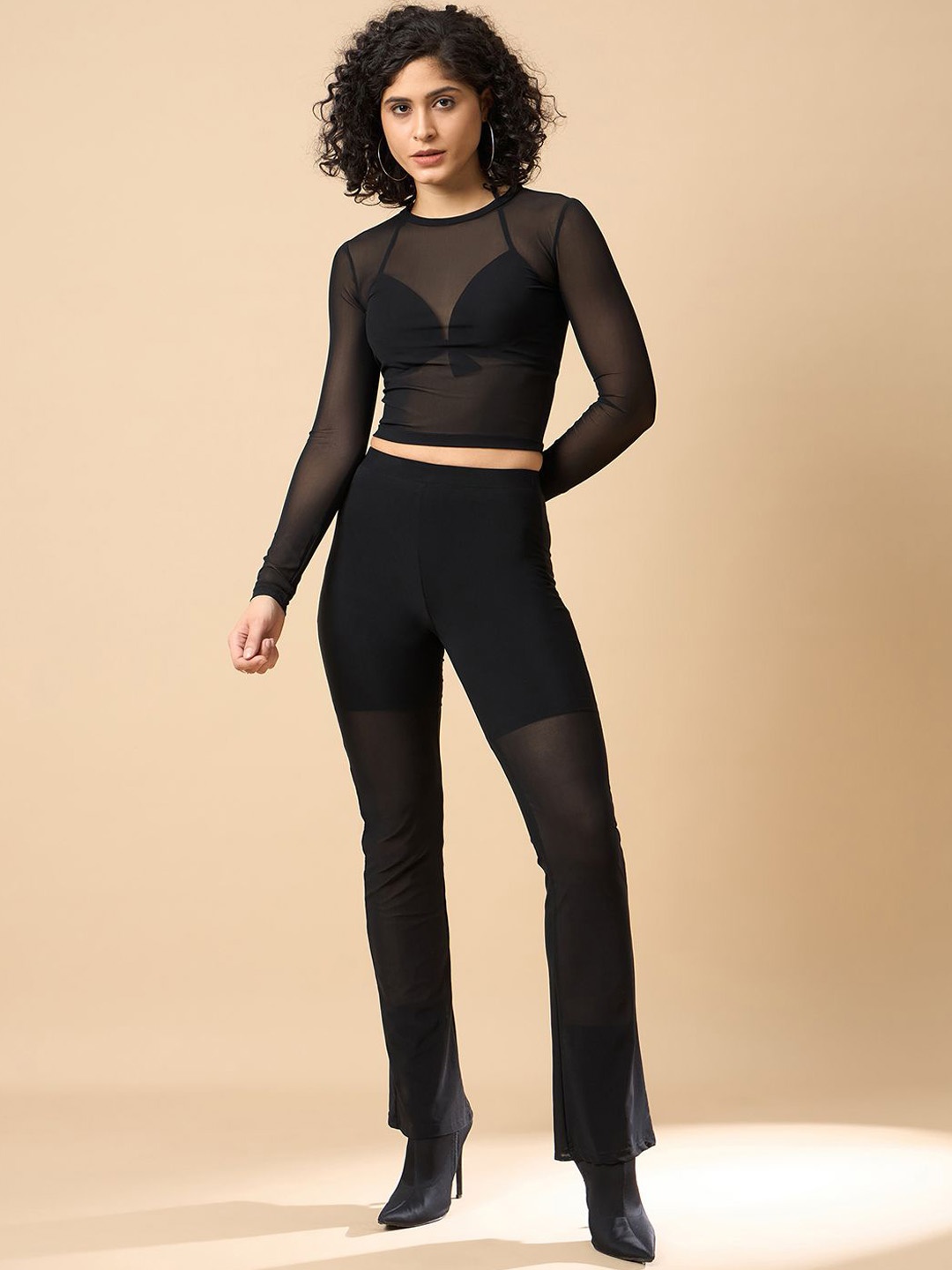 

COLOR CAPITAL Round Neck Long Sleeves Crop Top With Trousers, Black