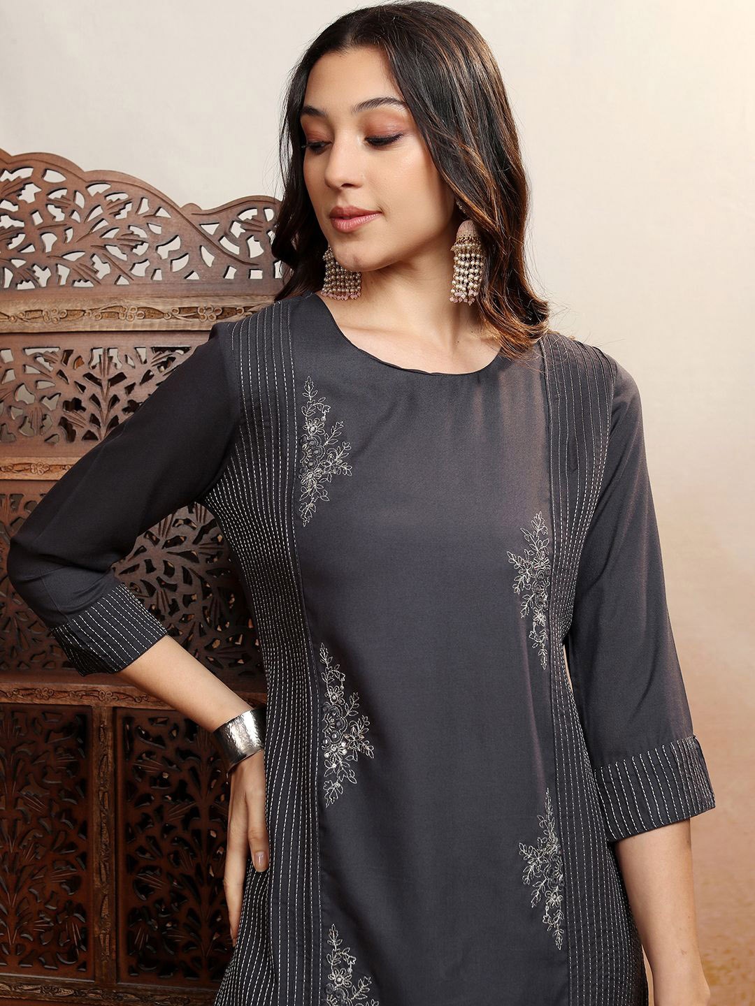 

Vishudh Grey Ethnic Motifs Embroidered Round Neck Mirror Work Straight Kurta