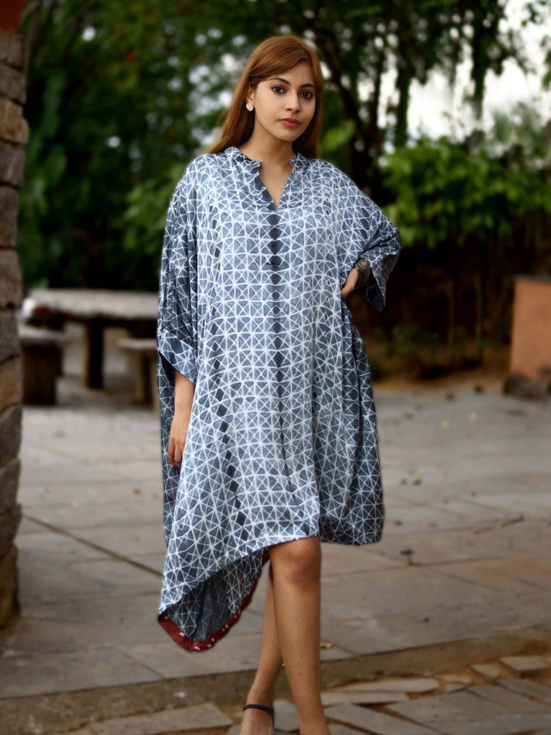 

Peepul Tree Printed Mandarin Collar Kimono Sleeves Kaftan Dress, Grey