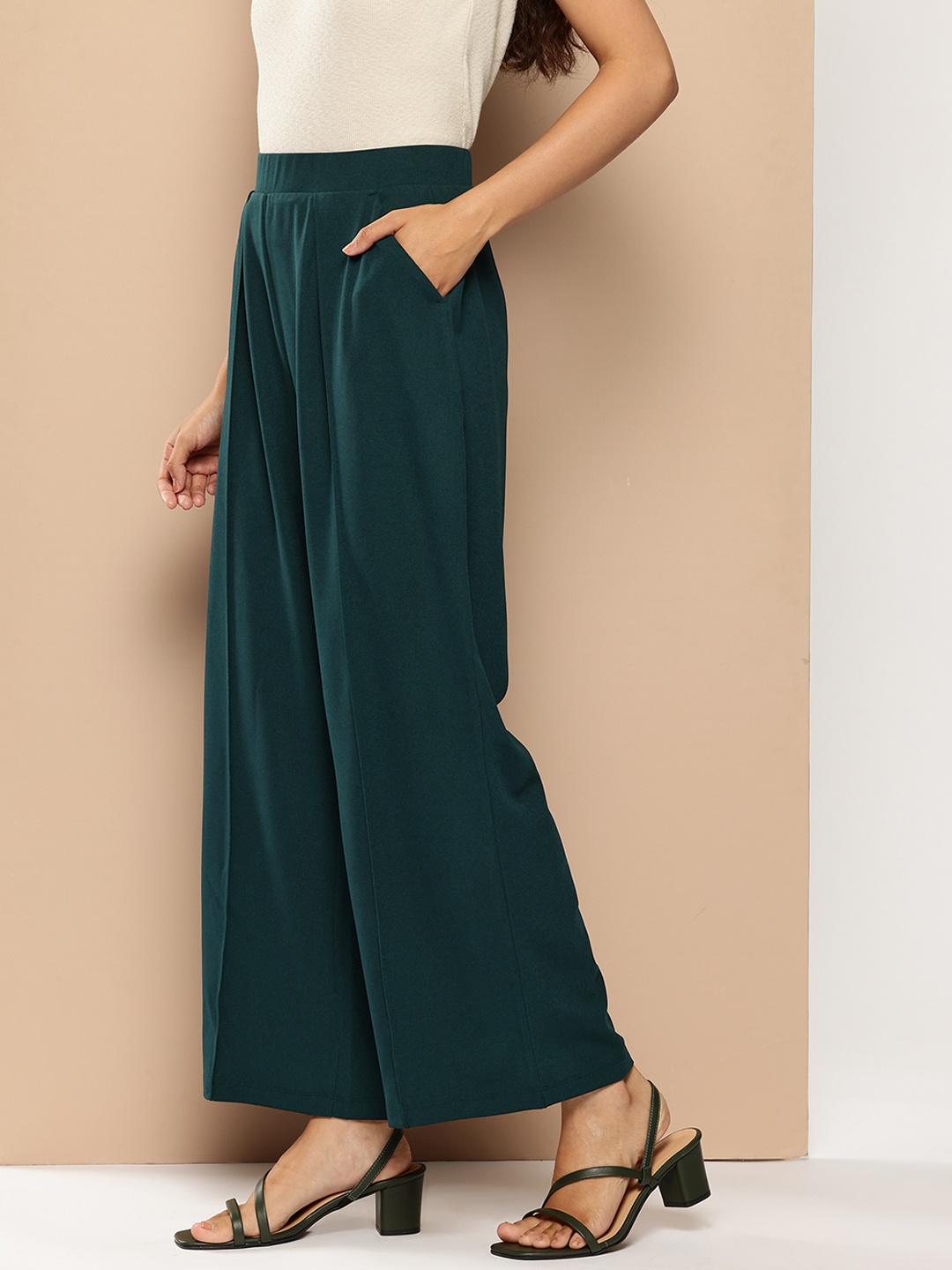 

Chemistry Women High-Rise Pleated Trousers, Teal