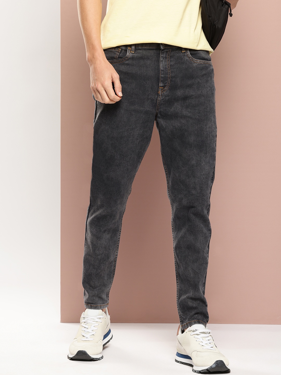 

Harvard Men Slim Fit Heavy Fade Stretchable Jeans, Black