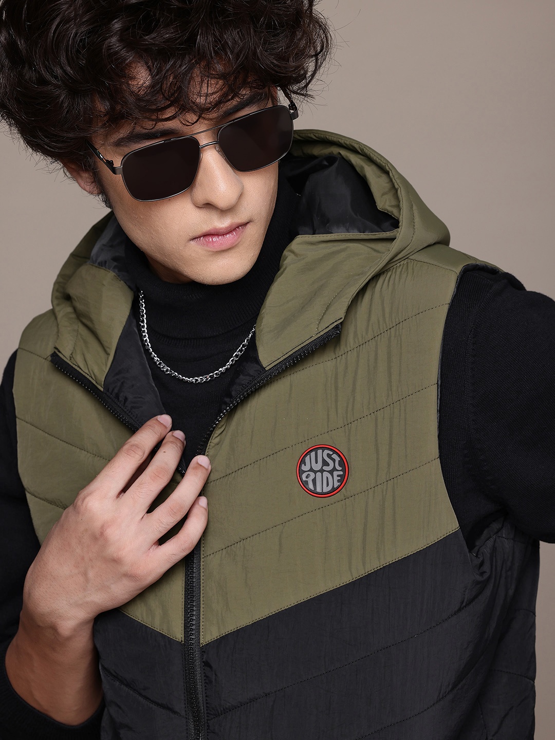

The Roadster Life Co. Colourblock Hooded Gilet Padded Jacket, Olive