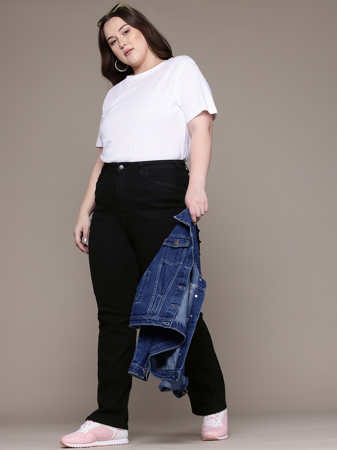 

The Roadster Lifestyle Co. Women Oversized Slouchy Fit Jeans, Black