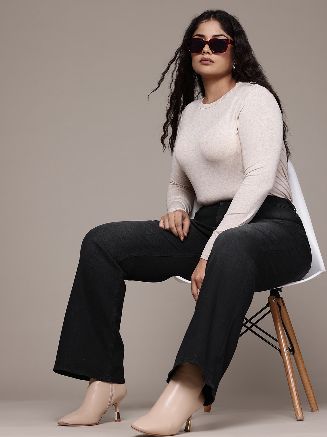 

The Roadster Lifestyle Co. Women Plus Size Bootcut High-Rise Stretchable Jeans, Black