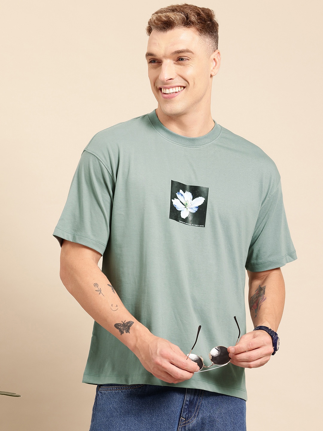 

Mast & Harbour Graphic Printed Drop-Shoulder Sleeves T-shirt, Green