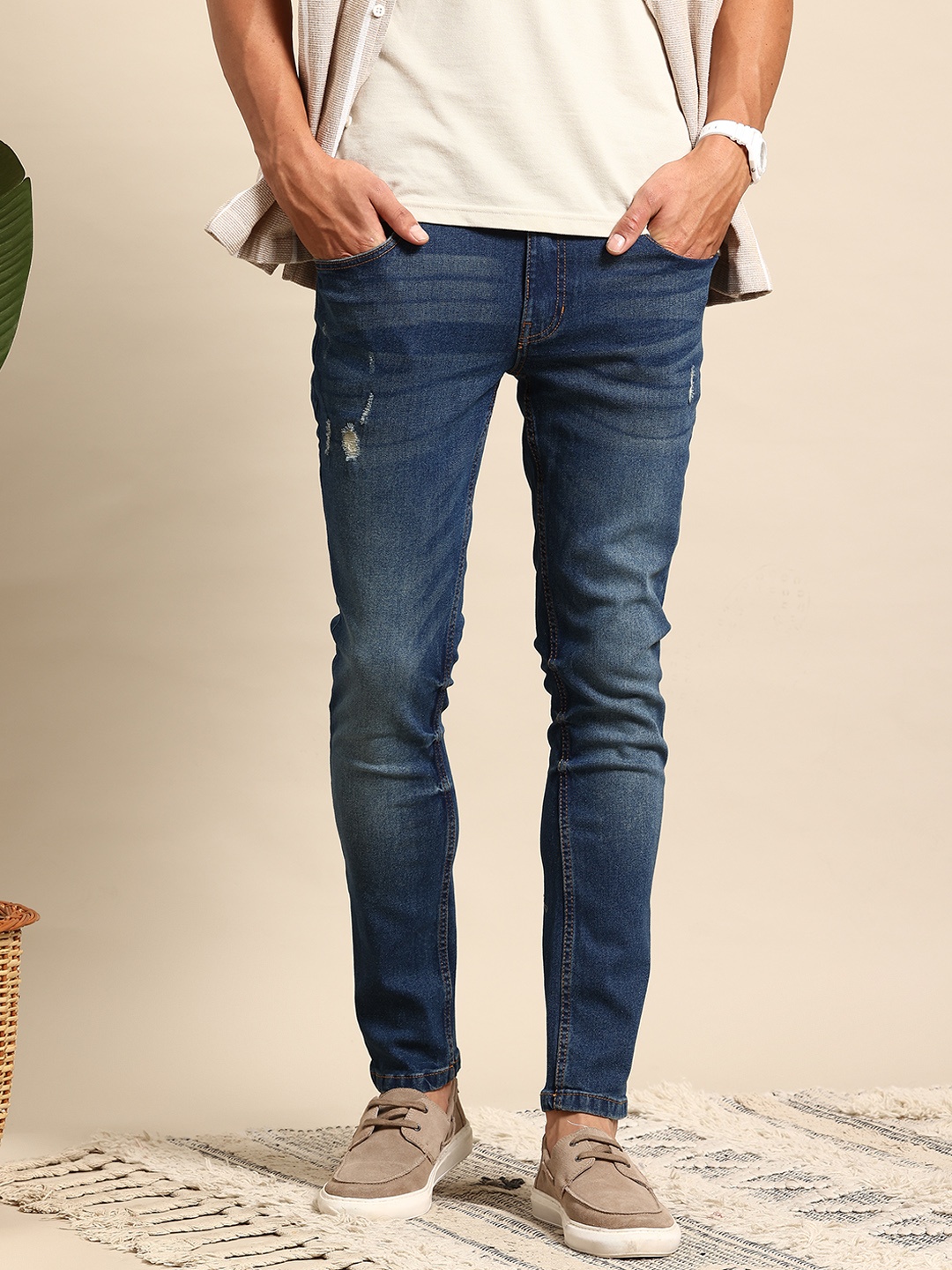 

Mast & Harbour Men Skinny Fit Low Distress Light Fade Stretchable Jeans, Blue