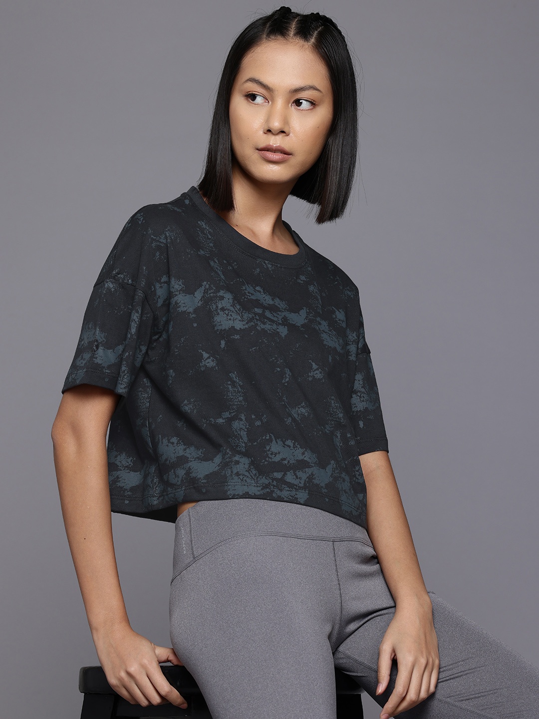 

HRX by Hrithik Roshan Abstract Printed Yoga T-shirt, Black