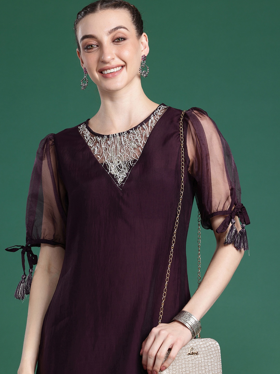 

Sangria Sequinned Puff Sleeves Straight Kurta, Burgundy