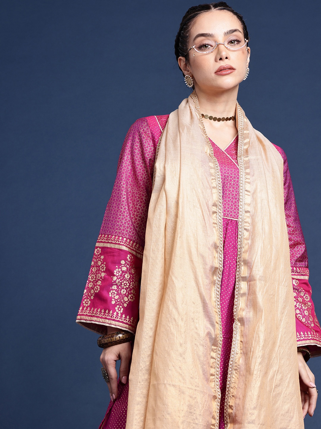 

Taavi Ethnic Motifs Printed Regular Taavi Festive Kurta with Trousers & Dupatta, Pink