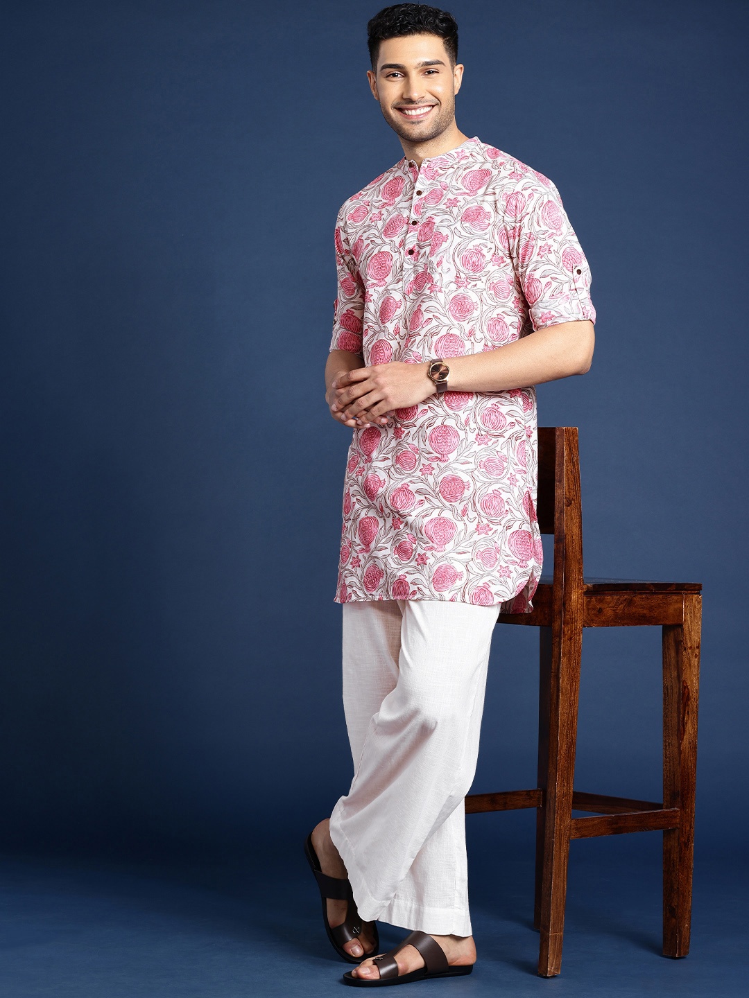 

Taavi Floral Printed Regular Pure Cotton Sanganeri Folk Kurta with Trousers, Pink