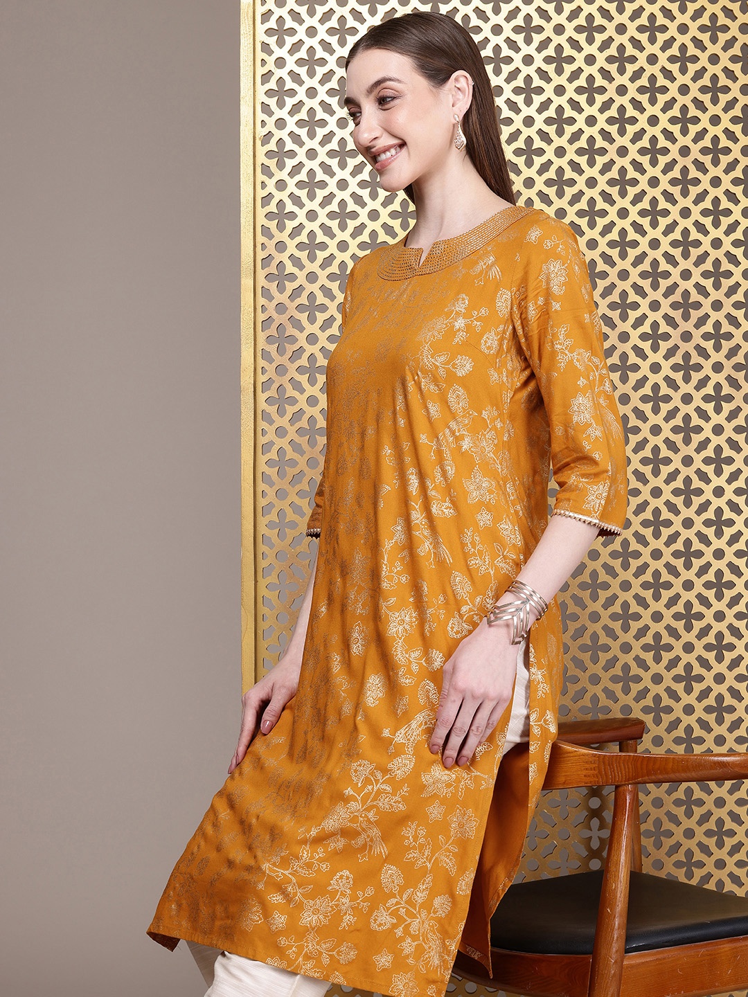 

House of Pataudi Floral Printed Thread Work Detail Jashn Kurta, Mustard