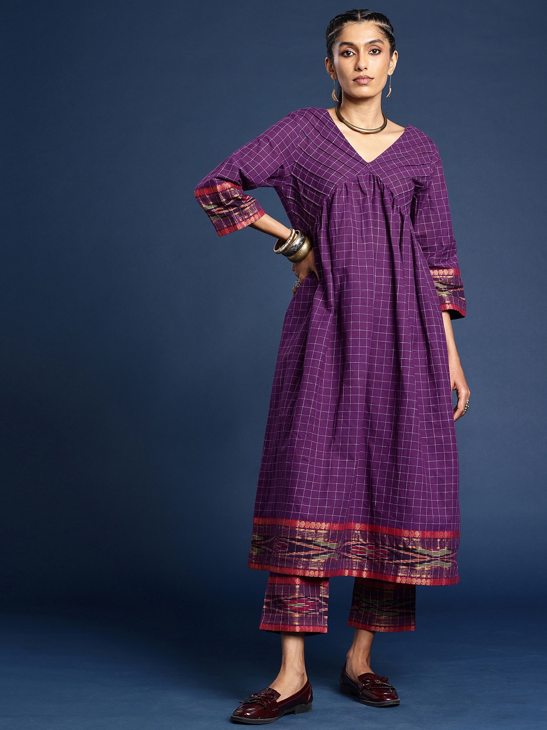 

Taavi Woven Festive Checked Kurta, Purple