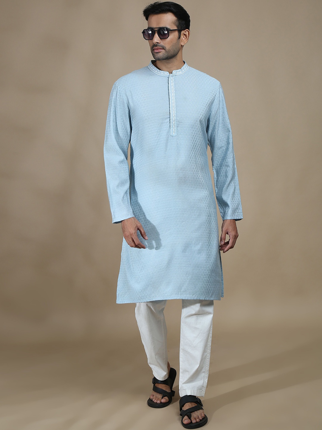 

FILORI Geometric Woven Design Mandarin Collar Kurta, Blue
