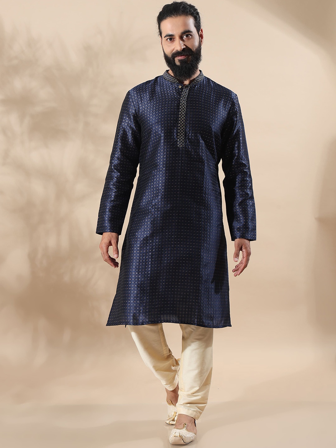 

FILORI Woven Design Mandarin Collar Dobby Straight Kurta, Navy blue